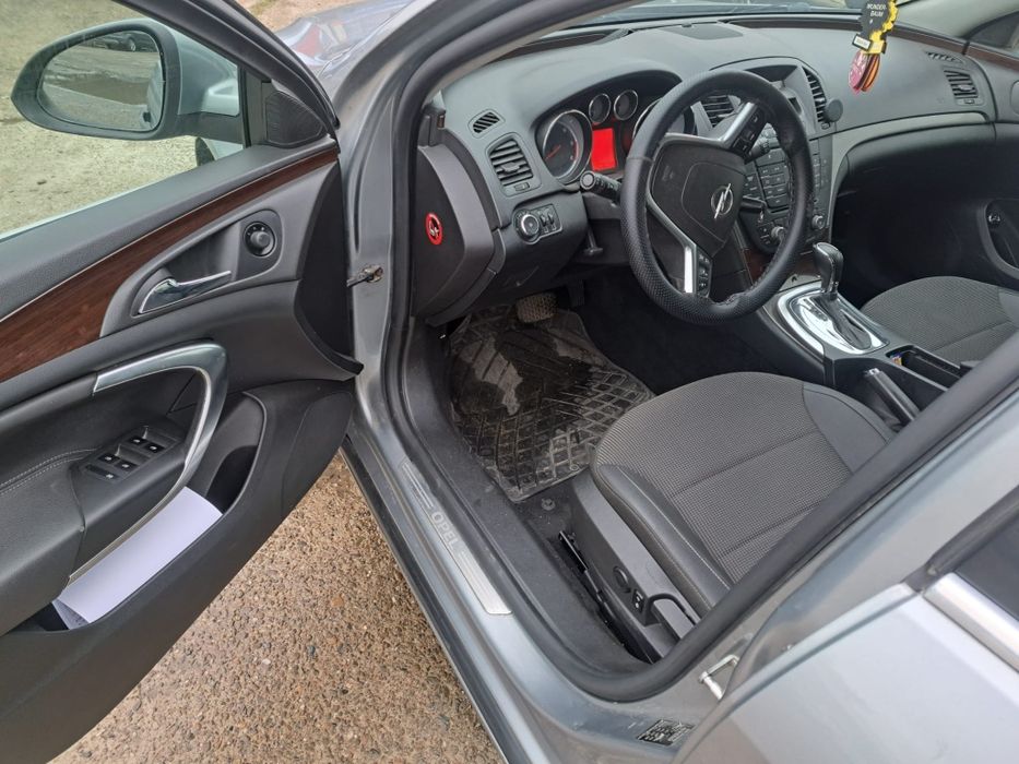 Opel insignia 2.0 diesel automat 2012