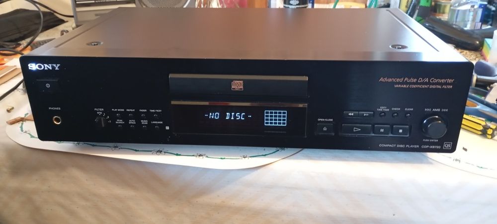 Sony cdp xb 720 qs