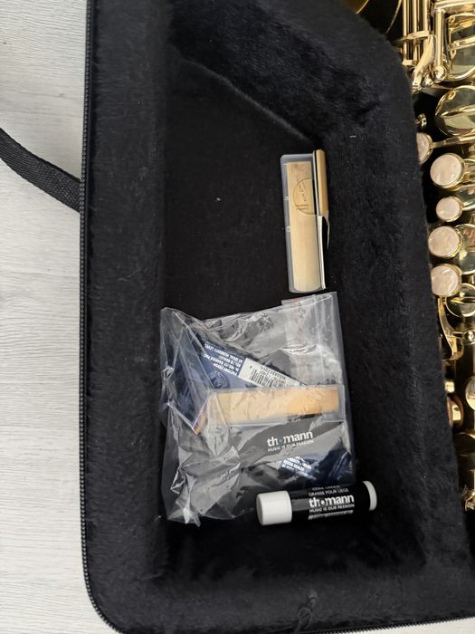 Saxafon thomann de vanzare