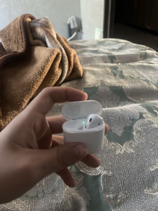 Airpods лишь 1 2 ую потерял