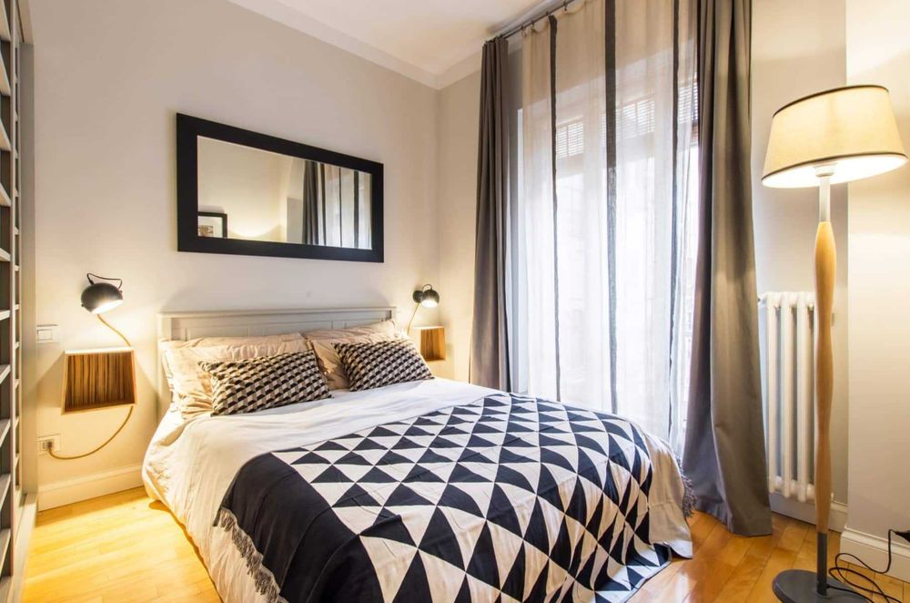 Дава се под наем Двустаен апартамент в София, Център - 67 кв.м за 459 € - Снимка #3