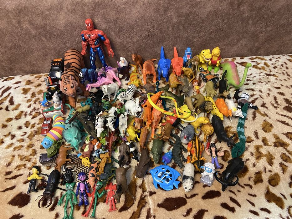 Продам игрушки.