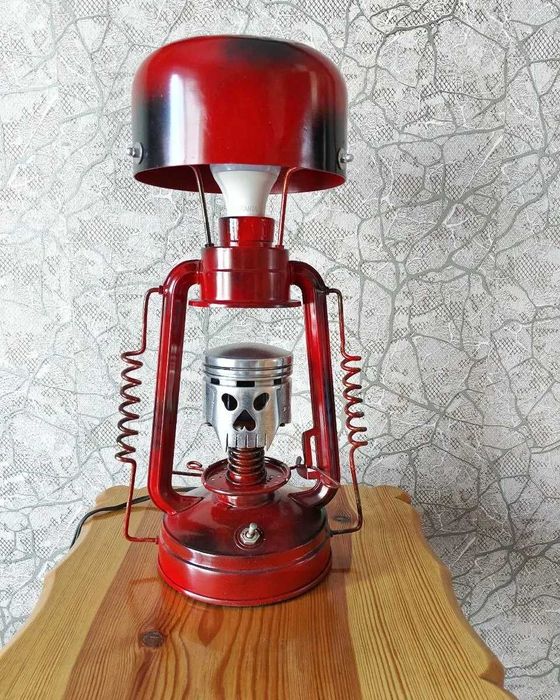 Настольная лампа в индустриальном стиле