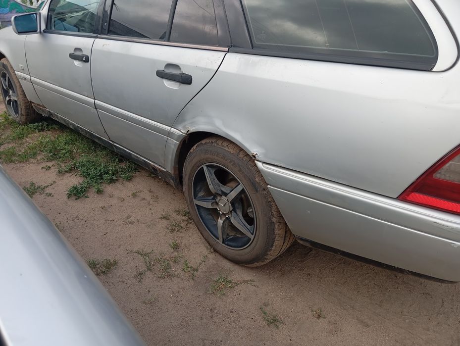 Продам Мерседес W202 C220