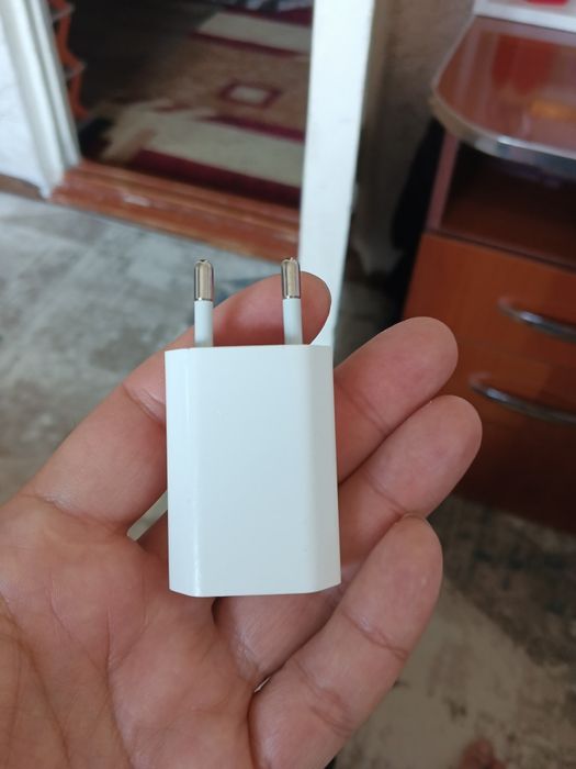 Айфон зарядник сотилади