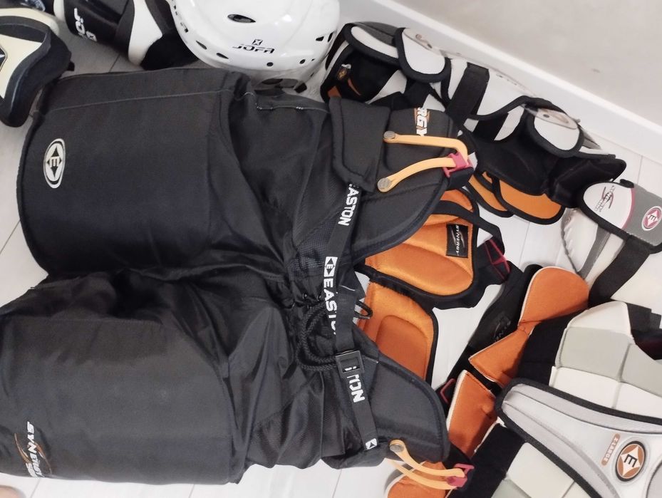 Профессиональная Хоккейная форма  коньки