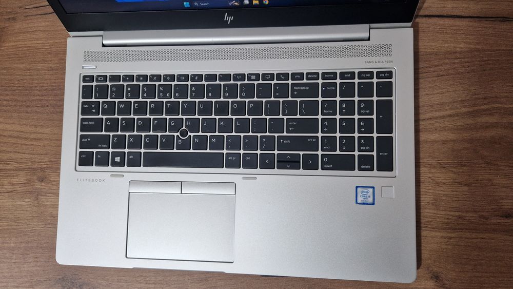 Laptop HP elitebook 850 G5, i5 gen8, SSD  512 GB , 16 gb RAM, docking