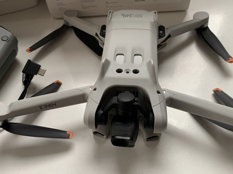 Продавам Дрон DJi Mini 3 в отлично състояние