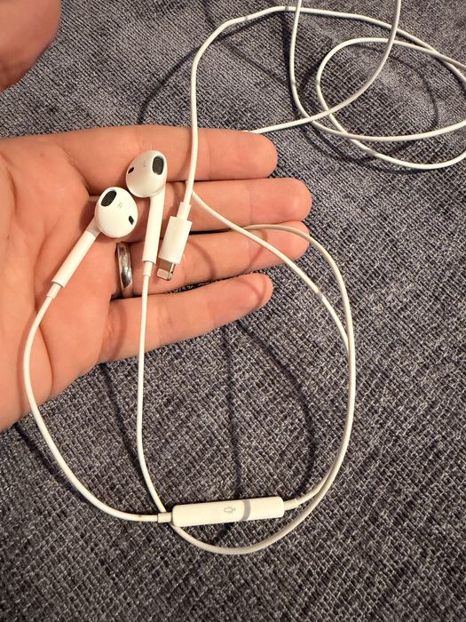 Original Apple EarPods слушалки