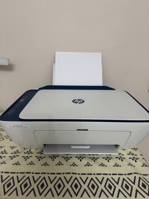 Продаю цветной МФУ (принтер + сканер)