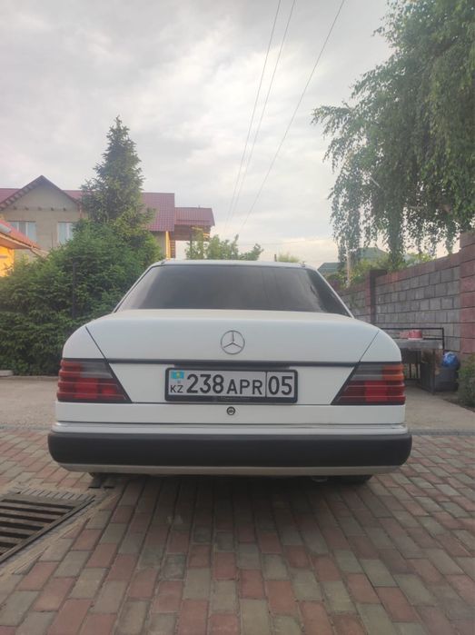 Продам машину мерс