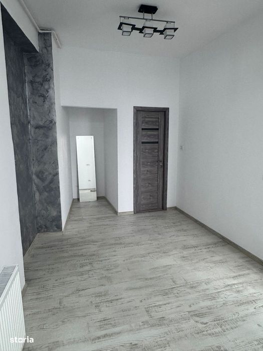 Studio de vanzare Piata Romana