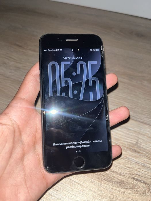 iPhone se айфон се