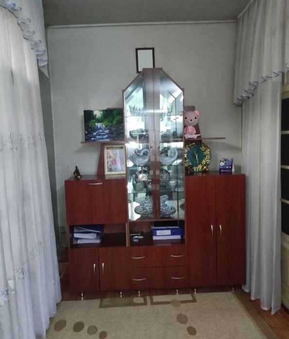 Стенка, горка для гостинной