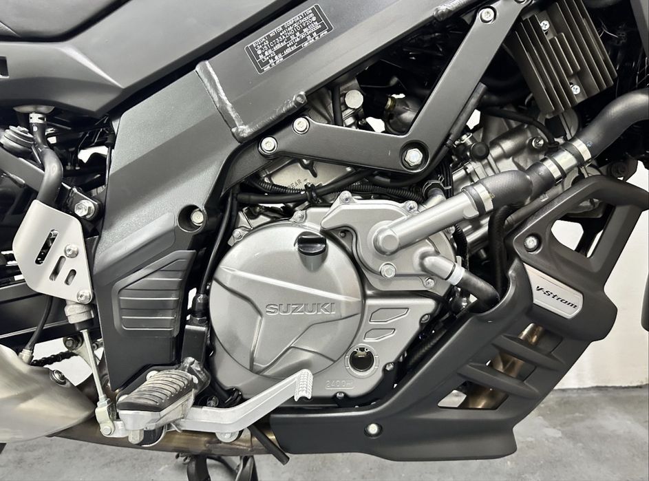 Suzuki V-Strom 650.