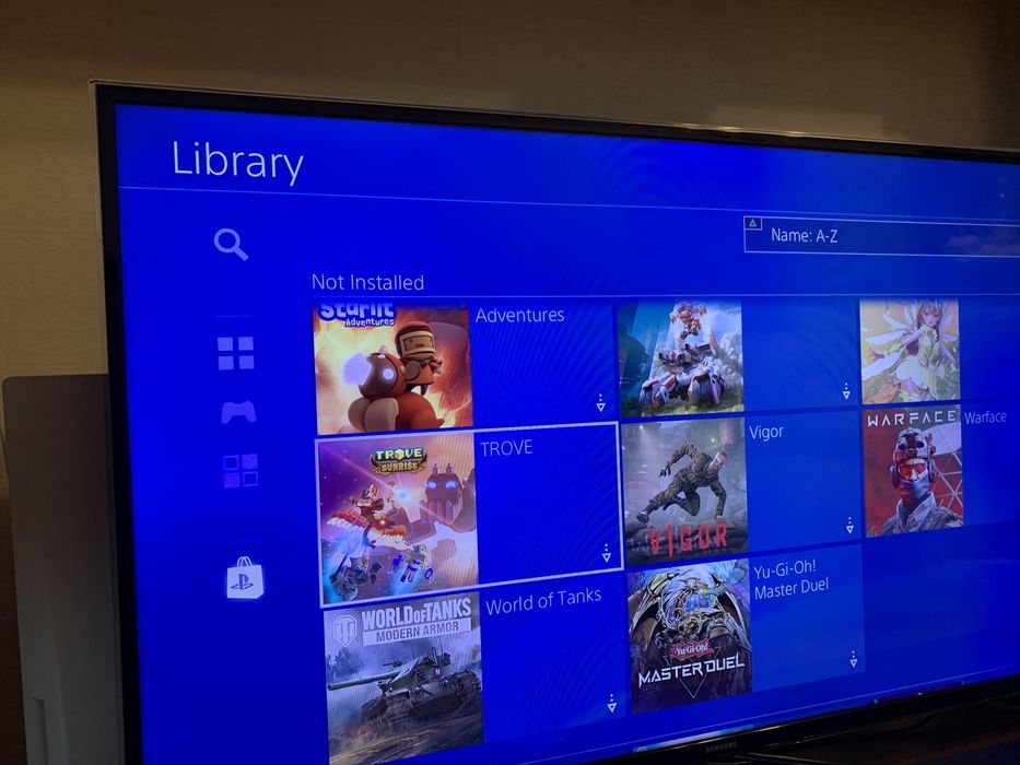 PlayStation 4 с 40 игри Fortnite ps4 roblox