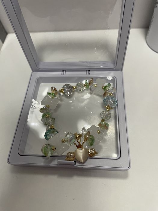 Гривни естествен камък