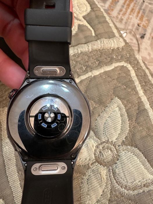 Продам смарт-часы HUAWEI WATCH GT-5 Pro