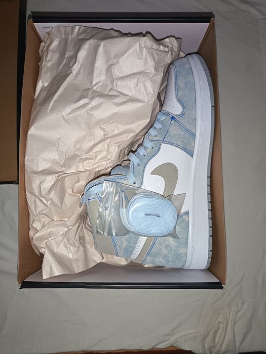 Jordan 1 high hiper royal