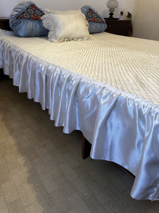 Ковертюра за спалня с комплект възглавници