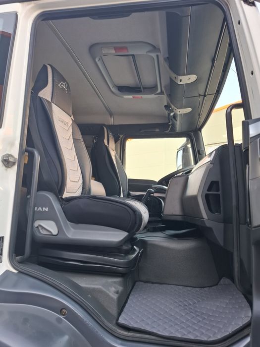 Man TGS 18.360 cu macara