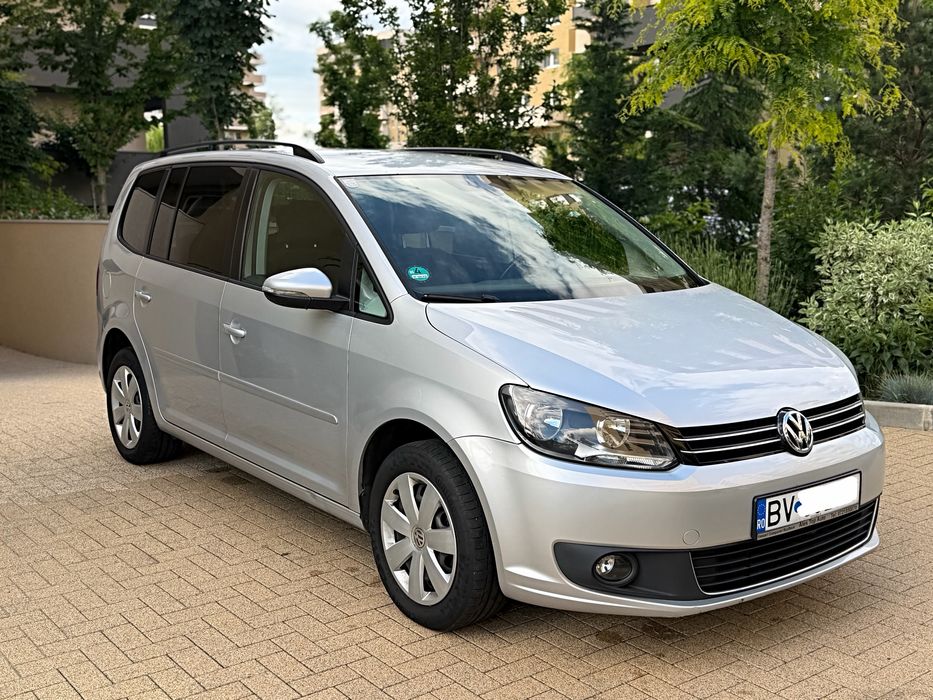 VOLKSWAGEN Touran