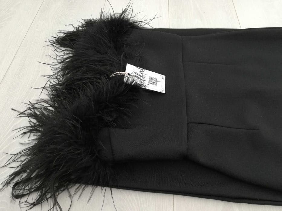 Rochie neagra de seara cu puf