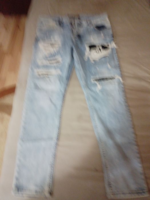 Blugi  barbati diferiti