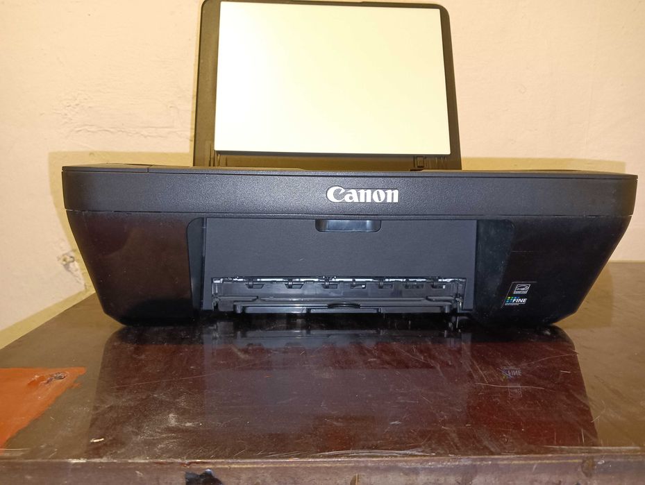 Imprimantă multifuncțională Canon MG2550S funcțională