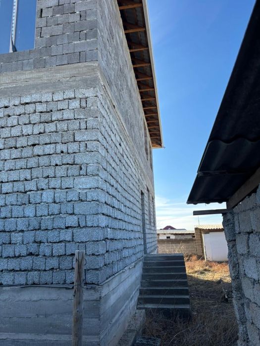 Бітпеген 2.этажды үй сатылады