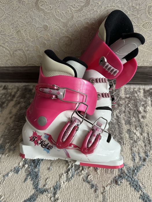 Детские горнолыжные ботинки