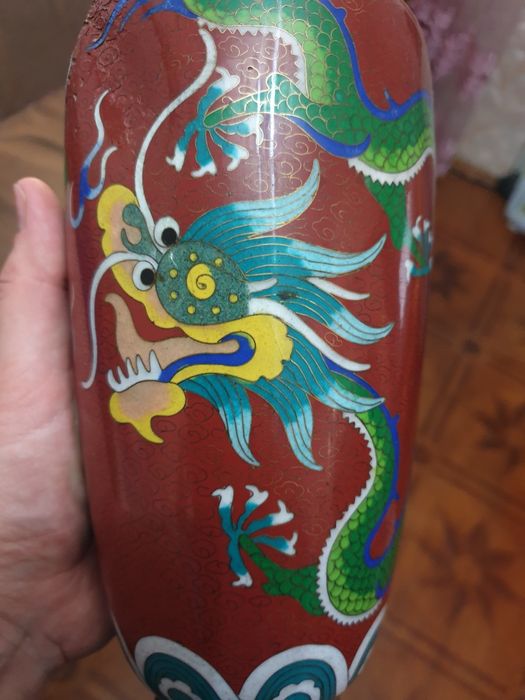 Старая китайская ваза клуазонне. перегородчатая эмаль