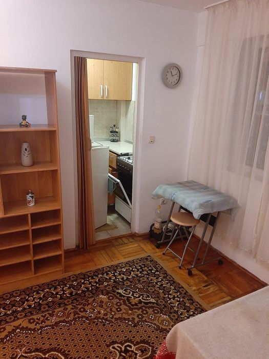 Apartement 2 camere de închiriat zona Intim