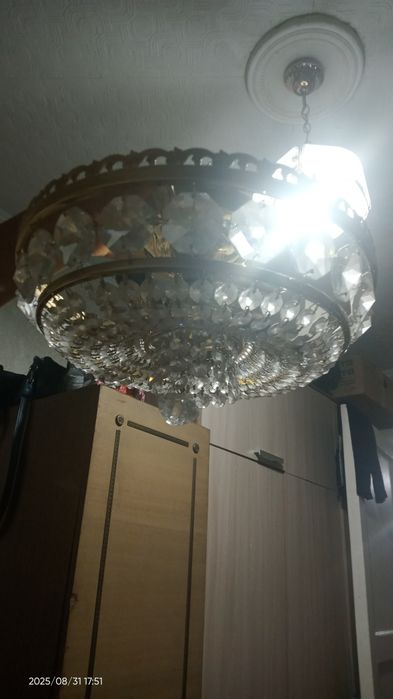 Хрустальная люстра