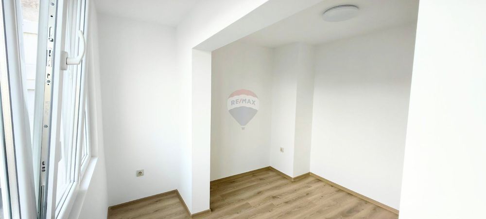Продава се Тристаен апартамент в Варна, Младост 1 - 61 кв.м за 1329 €/кв.м - Снимка #9