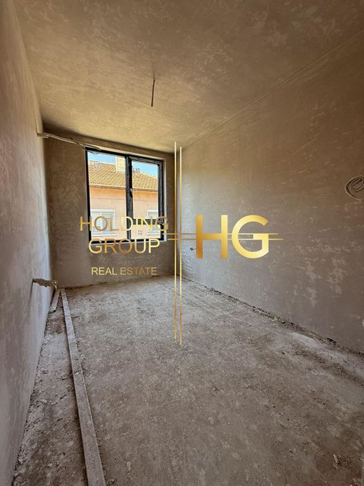 Продава се Тристаен апартамент в Варна, Галата - 85 кв.м за 1636 €/кв.м - Снимка #7