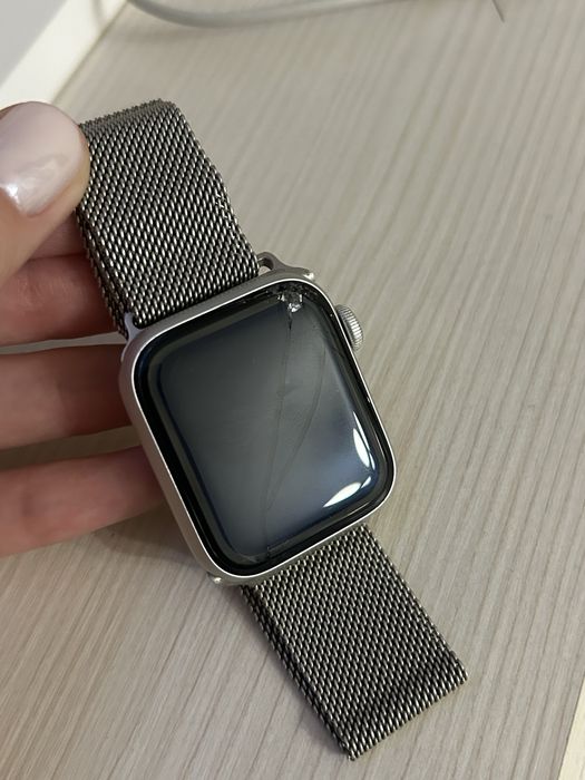 Продам Apple Watch SE 40 mm (GPS)
