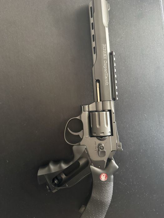 Revolver Ruger SuperHawk