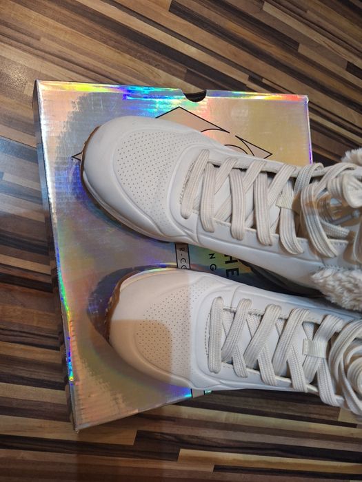 Дамски зимни маратонки Skechers