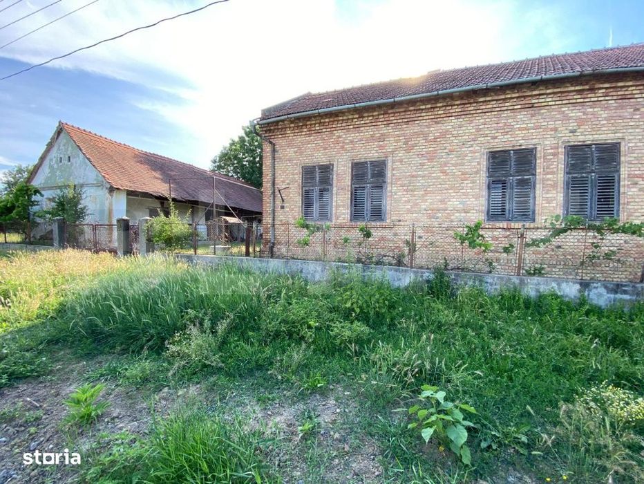Casa cu caracter istoric an 1922 teren 2993mp Dragsina