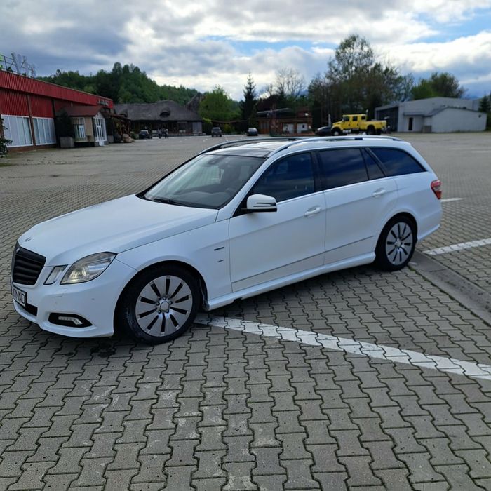 Vând Mercedes W212