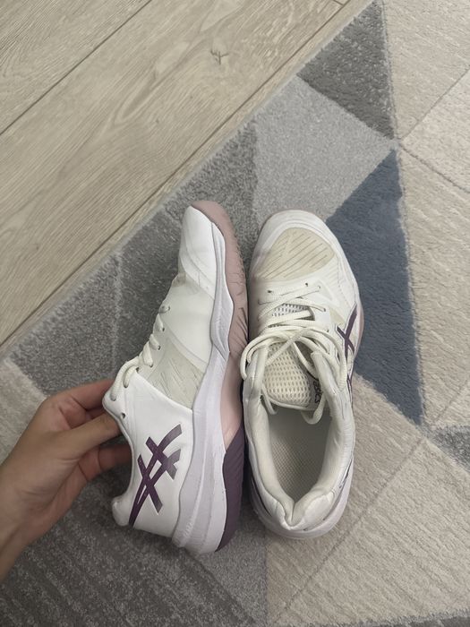 Asics спортивная обувь