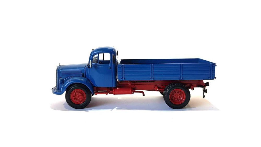 Mercedes Benz  L 3500  -  1950       Minichamps