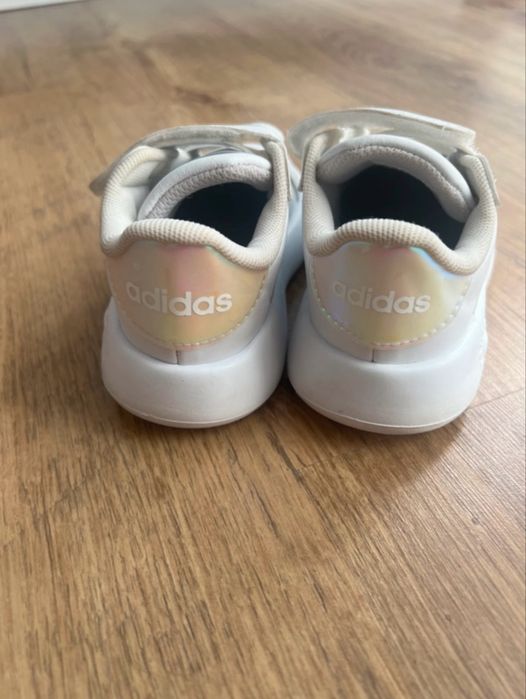 Papuci Adidas marime 24