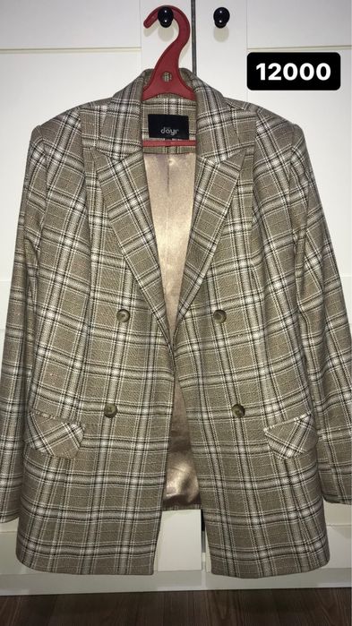 Продам пиджаки