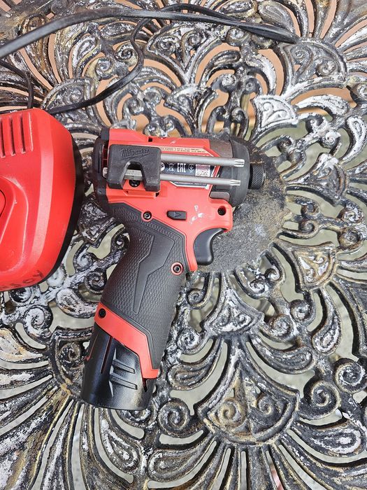 Impact milwaukee m12 fid2