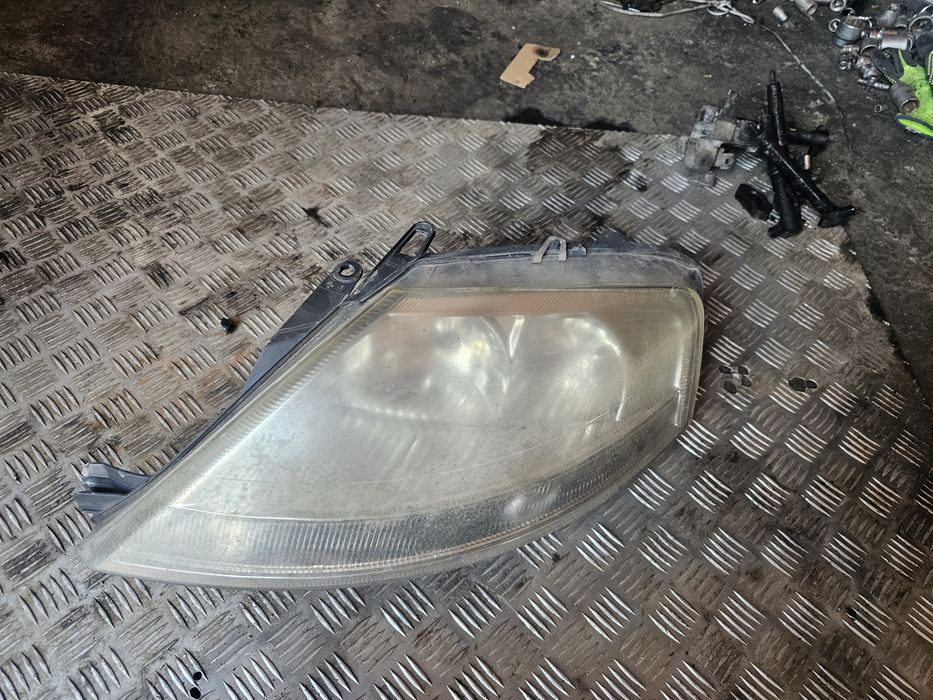 Far faruri stânga dreapta  Citroen C3 2004Hatchback 1.4 hdi