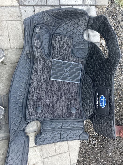 Продам полики Субару-Форестер