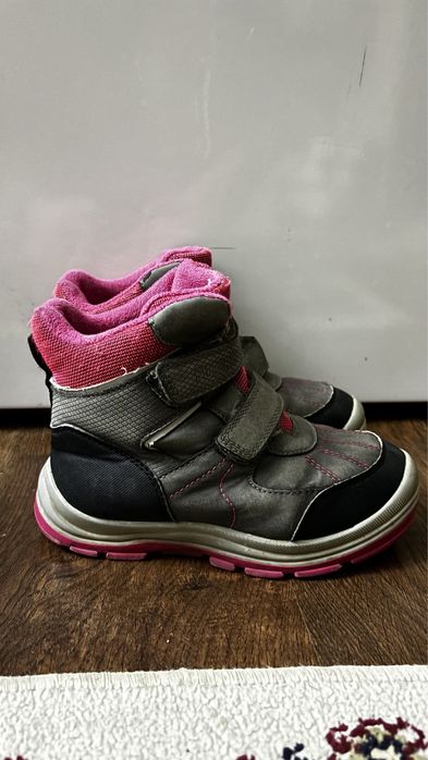 Продам на девочку сапоги розовые 29 размер