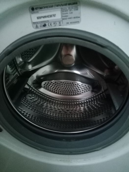 Отдам машинку  автомат